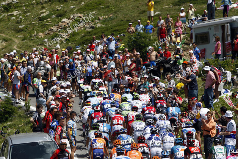 Peloton on Col de la Lombarde010p.jpg